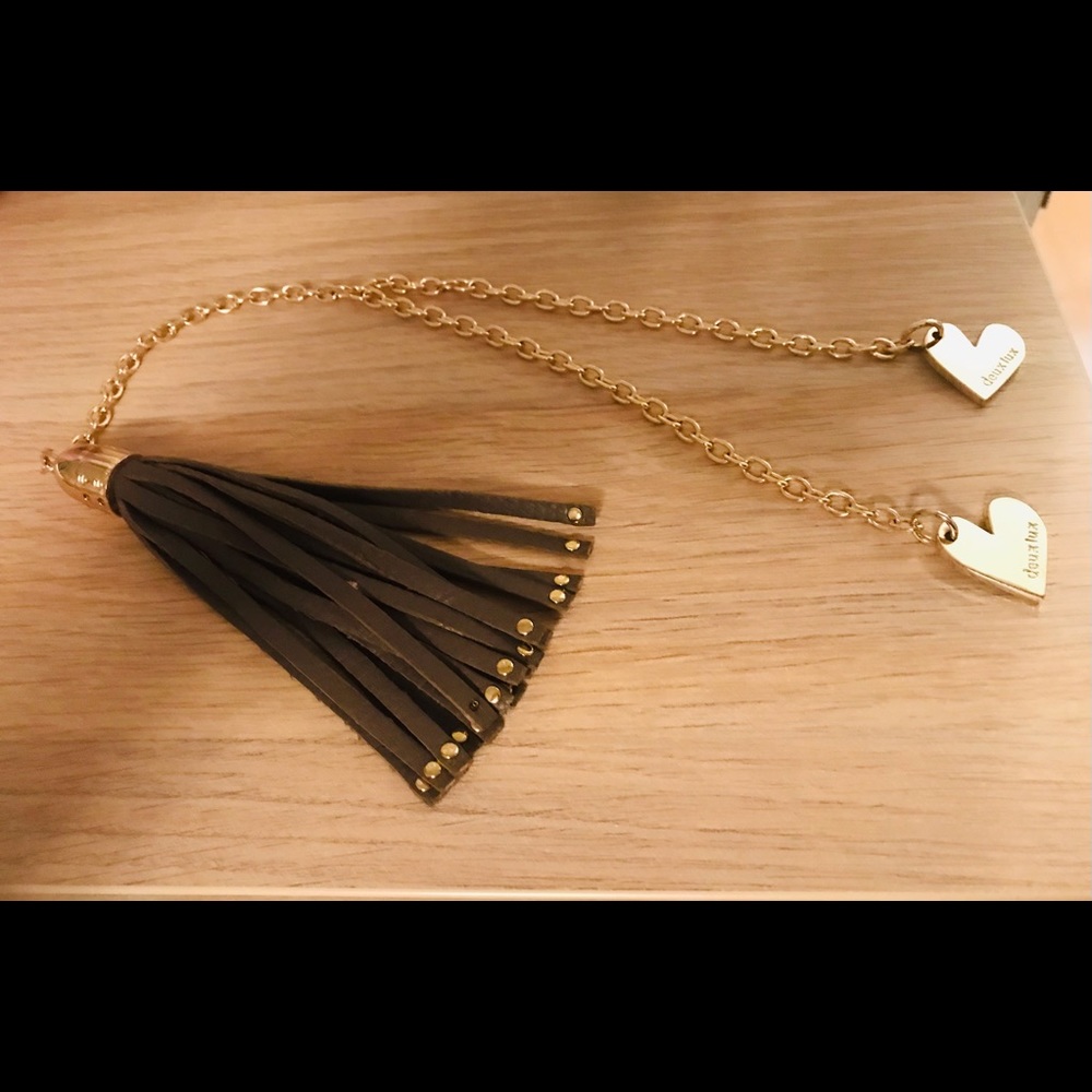 Purse accessory tassel and 2 hearts 💕 charm - Picture 2 of 8